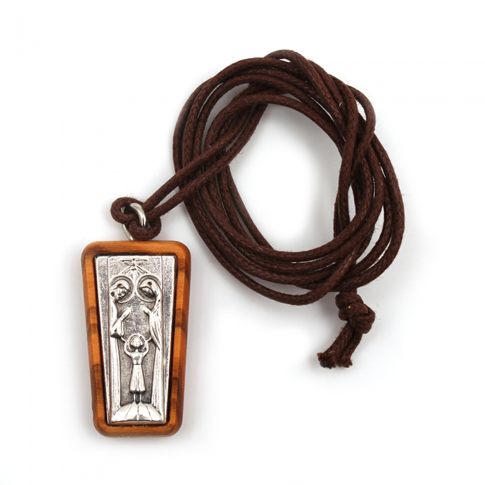 Holy Family pendant in metal and olive wood