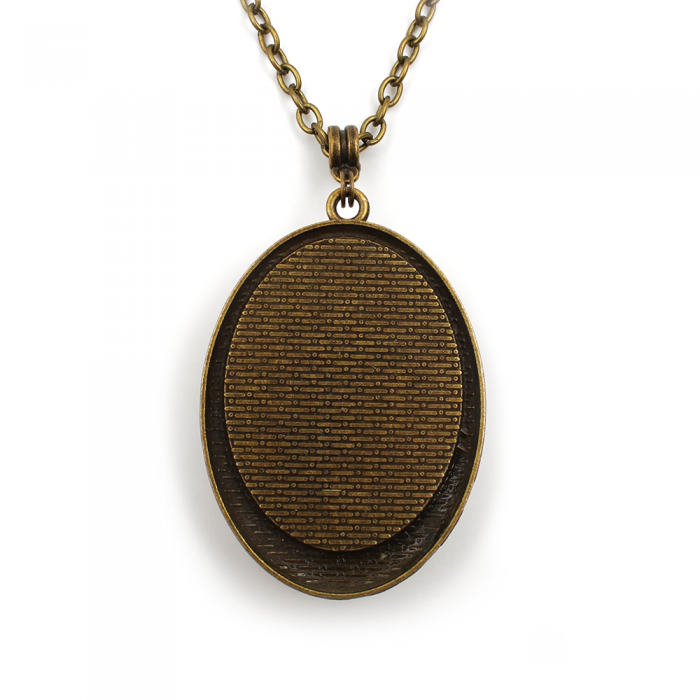 Collier médaillon ovale art déco, Vierge