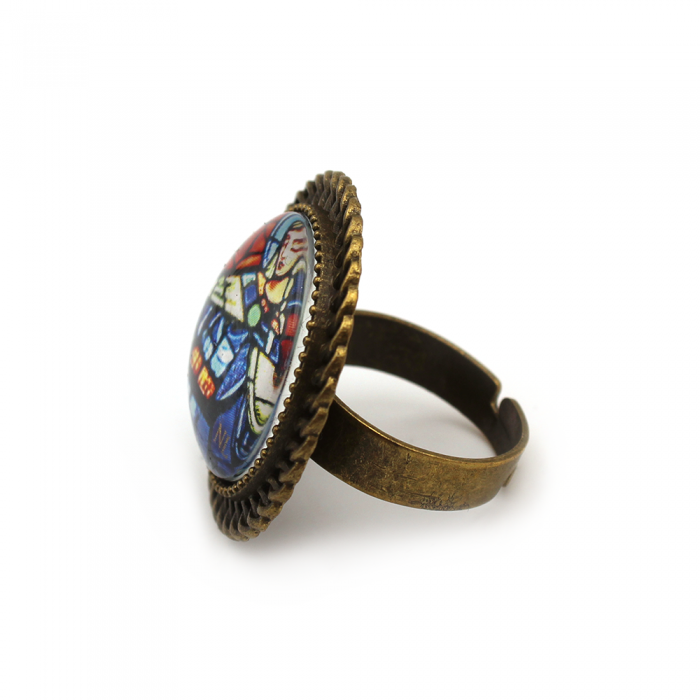 Bague ronde cabochon, contour tressé, Vierge