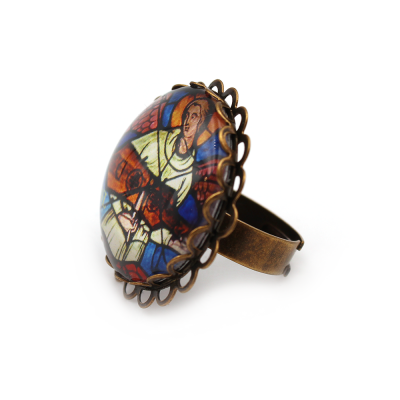 Bague ronde cabochon, contour dentelé, Ange