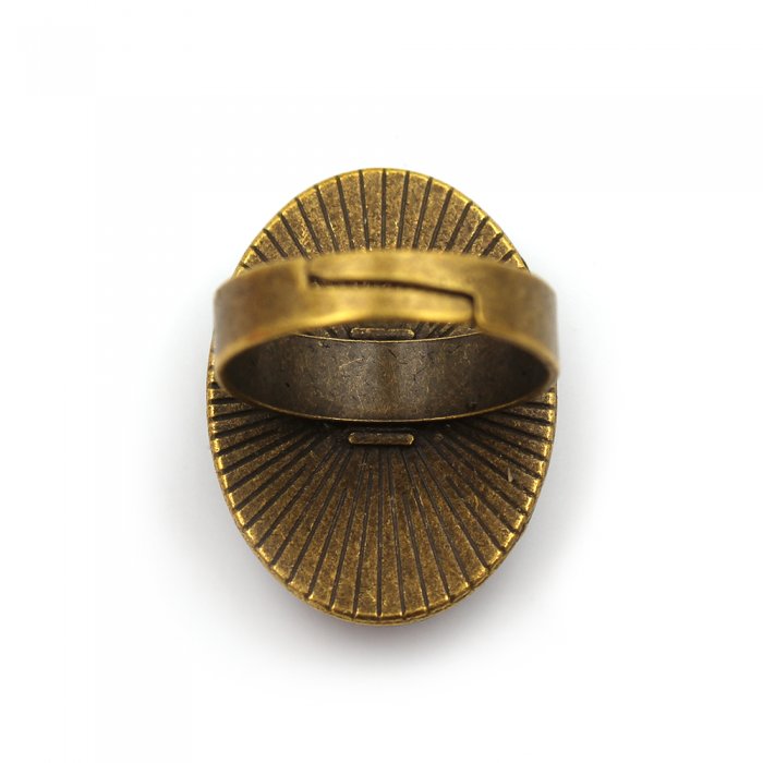 Bague ovale cabochon, Ange