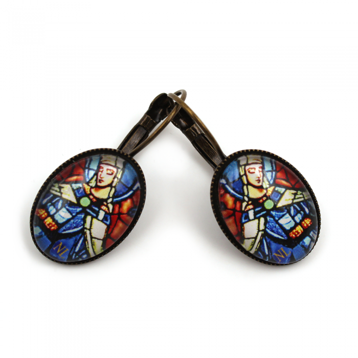 Boucles d'oreilles dormeuses ovales, Vierge