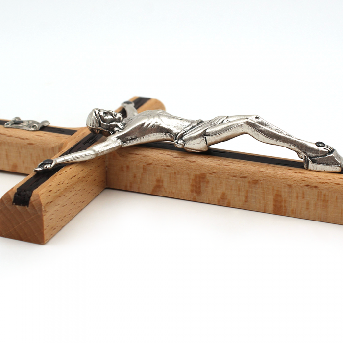 Crucifix en hêtre et wenge