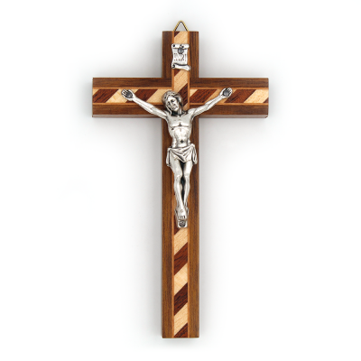Crucifix en bois de noyer
