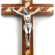 Crucifix en bois de noyer