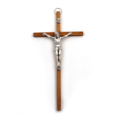 Fine croix en bois