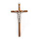 Fine croix en bois