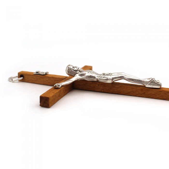 Fine croix en bois