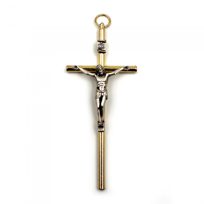 Fine croix en métal doré