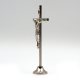 Croix métal sur socle