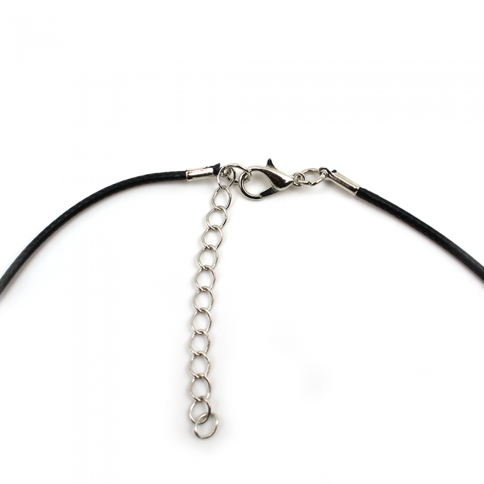 Croix hématite sur cordon