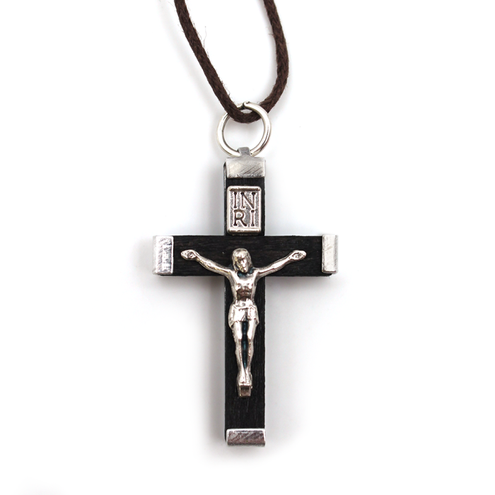 Croix métal et bois noir