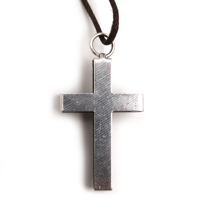 Croix métal et bois noir